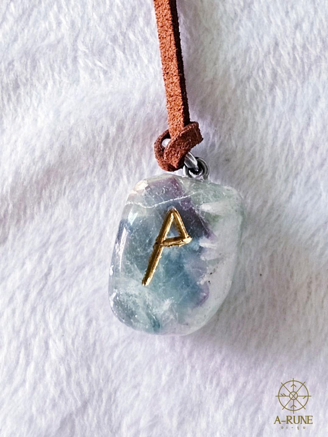 🌀 เครื่องรางอักษรรูนหิน Fluorite – เสริมพลังแห่งสมาธิและการปกป้อง 🌀